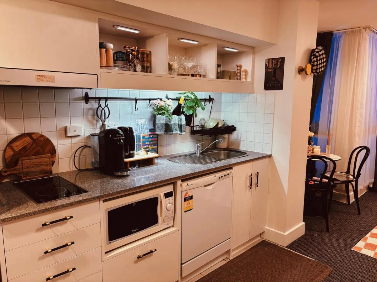 Image 2 of Cosy duplex 2bed1bath apartment by Melbourne Emporium