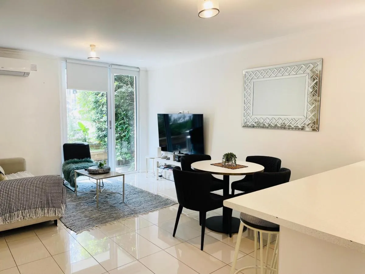 Image 4 of D101 Charming Apartment- Free Parking