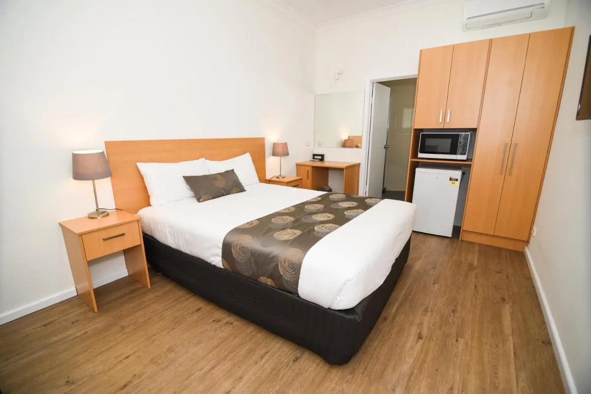 Image 3 of Dandenong Motel