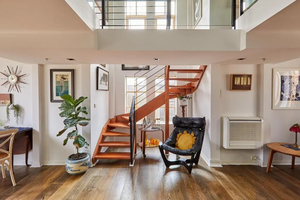 Image of Deco Loft on Russell Street
