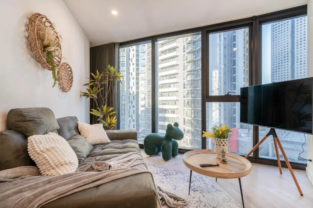 Image of Designer Apt Southbank, close to Crown and MCEC-SH17