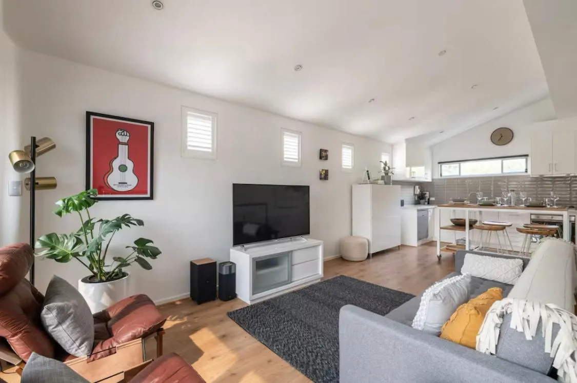 Image 3 of Designer townhome adjacent to East Brunswick Village 2min to tram plus private parking