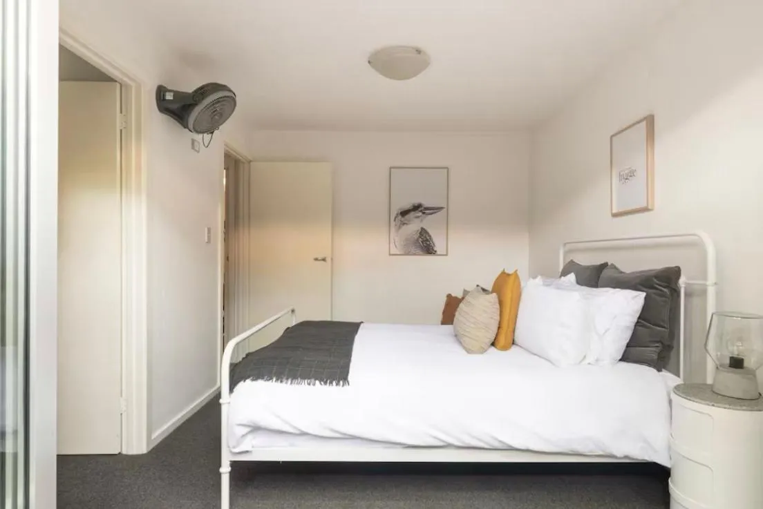 Image 6 of Designer townhome adjacent to East Brunswick Village 2min to tram plus private parking