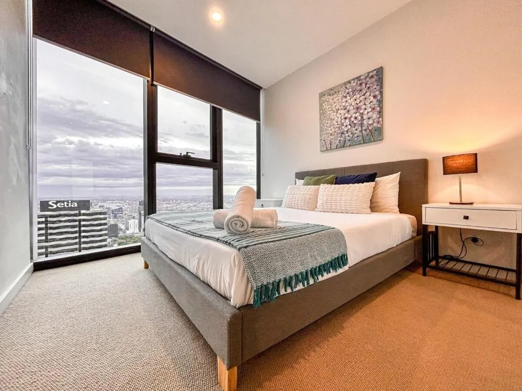 Image of Dreamy View On High Level 2br1ba Apt Cbd Poolgy