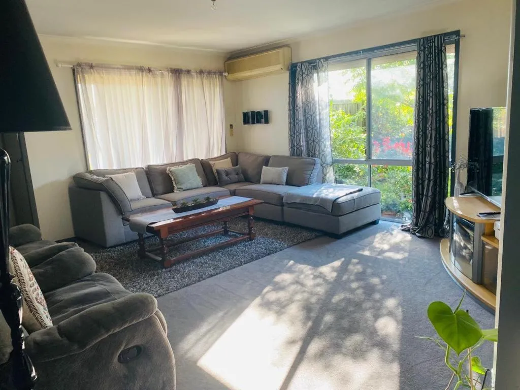 Image 4 of ENTIRE HOME IN WERRIBEE,BEST POSSIBLE LOCATION YOU CAN FIND