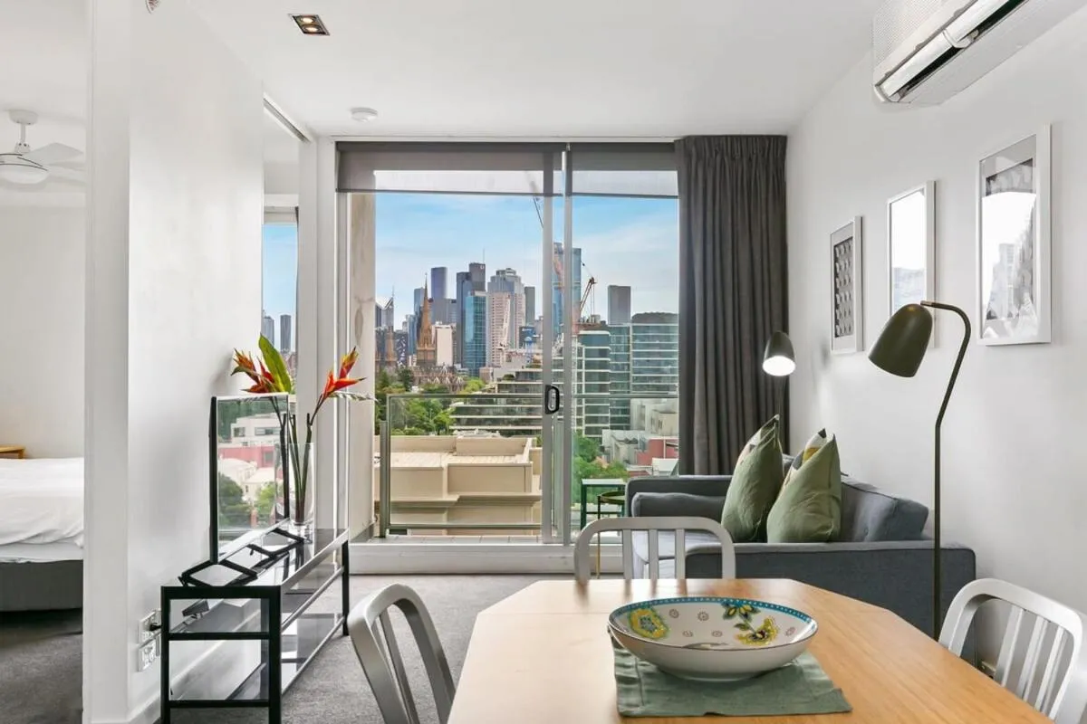 Image 4 of East Melb 2bed parking pet friendly