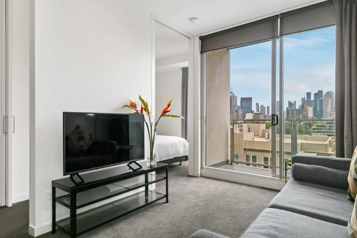 Image 5 of East Melb 2bed parking pet friendly