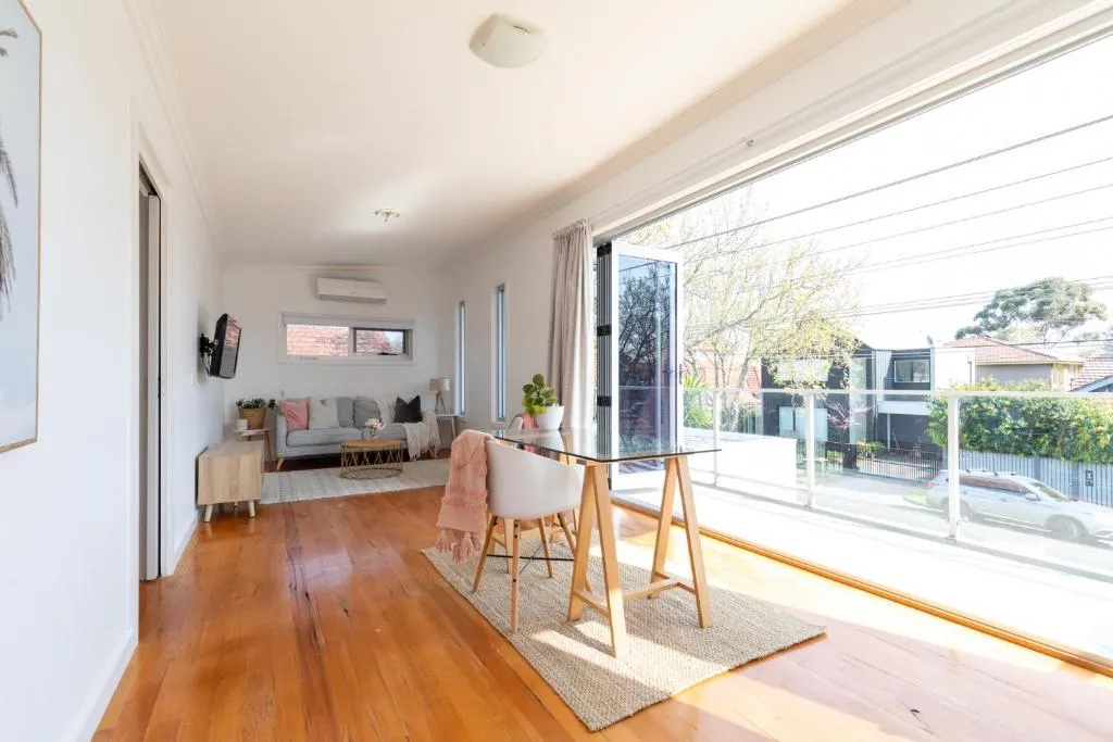 Image of Elwood Star- Beachside Retreat