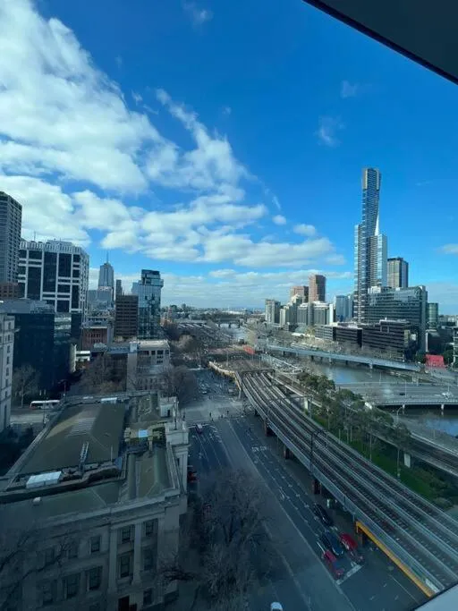 Image 3 of Exclusive Suite CBD Riverviews – ParkingOnsite