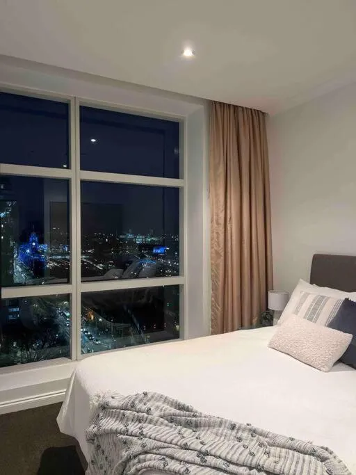 Image 6 of Exclusive Suite CBD Riverviews – ParkingOnsite