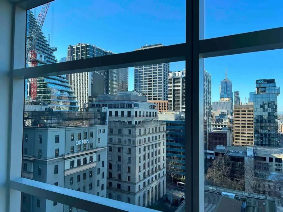 Image 2 of Exclusive Suite CBD Riverviews – ParkingOnsite