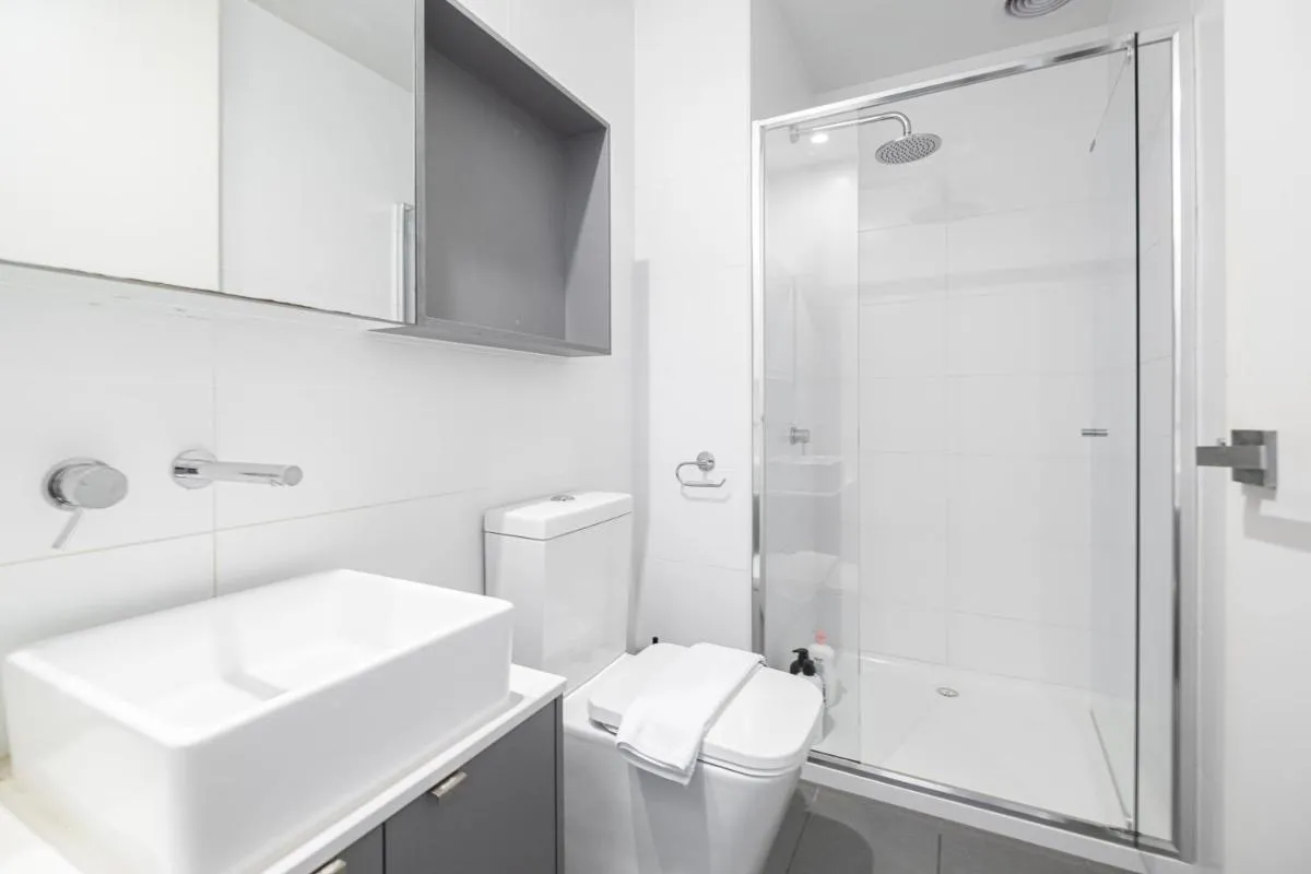 Image 2 of Experience The Heartbeat Of Melbourne Cbd 1br