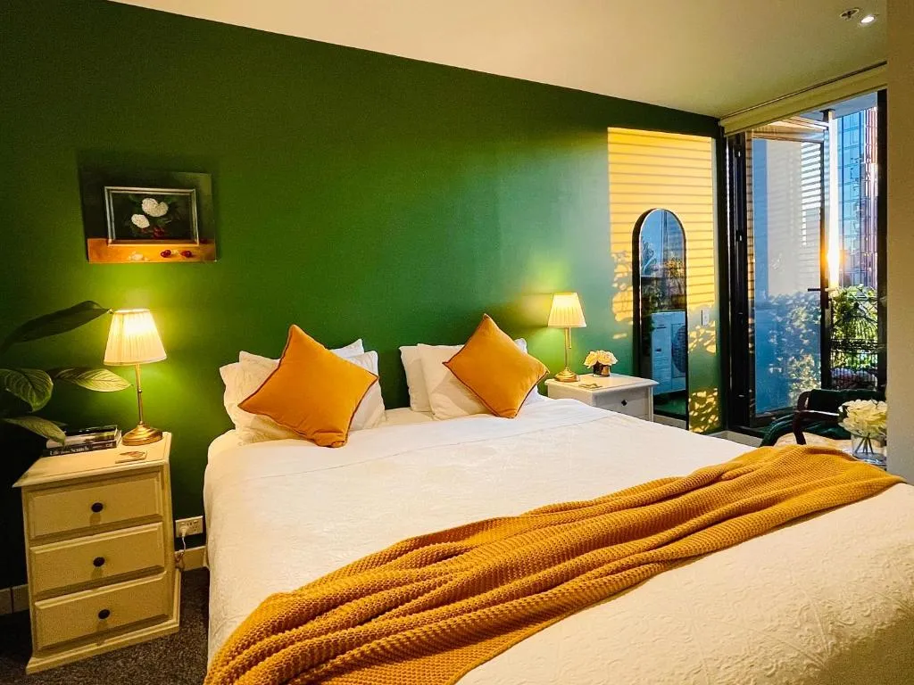 Image of Extraordinary holiday stay for Melbourne explore