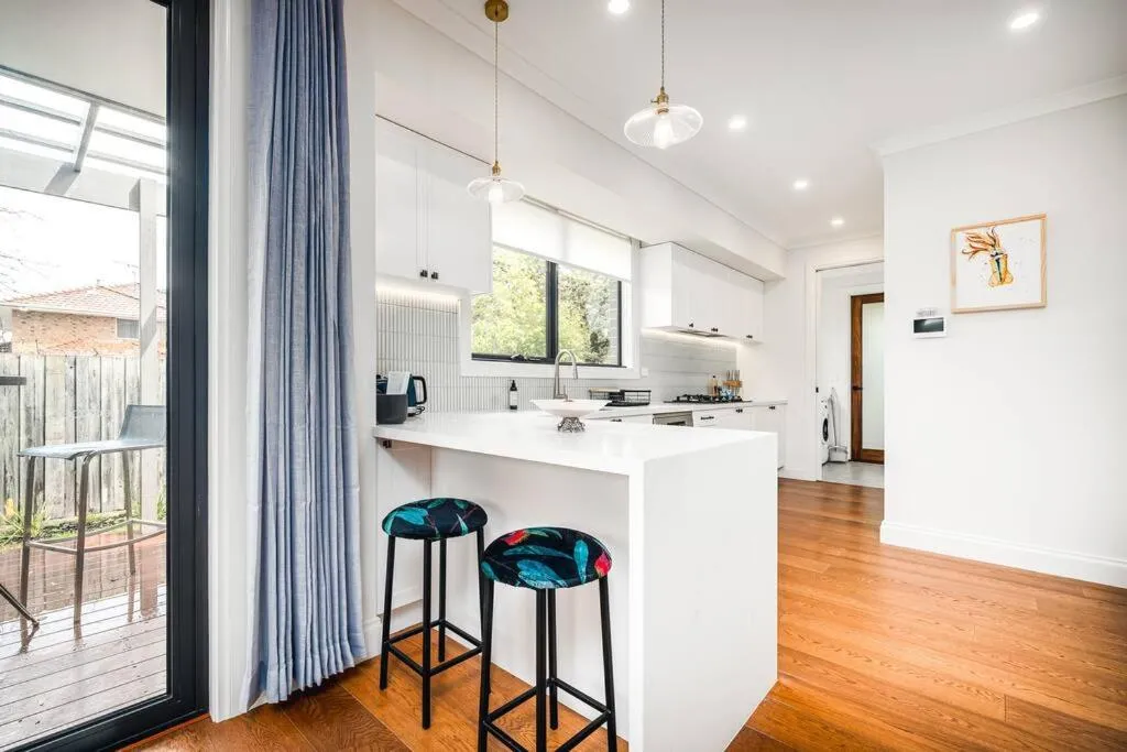 Image 3 of Family Fairyland 4 BRM 3 BATH near Chadstone SC