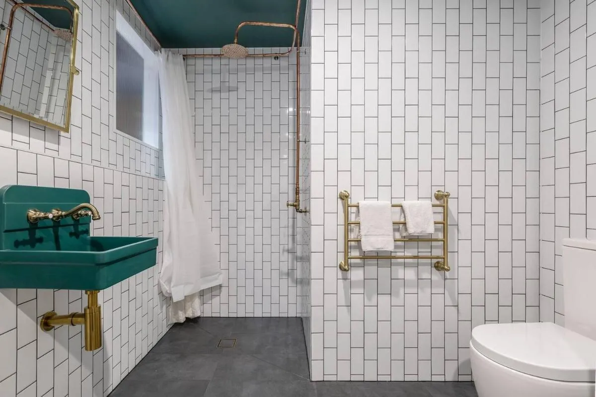 Image 2 of Fitzroy Thrills in MacRobertson Factory Conversion