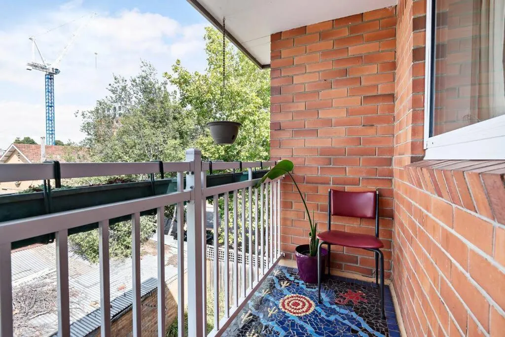 Image 3 of Fitzroy meets Clifton Hill at this Cosy Retreat