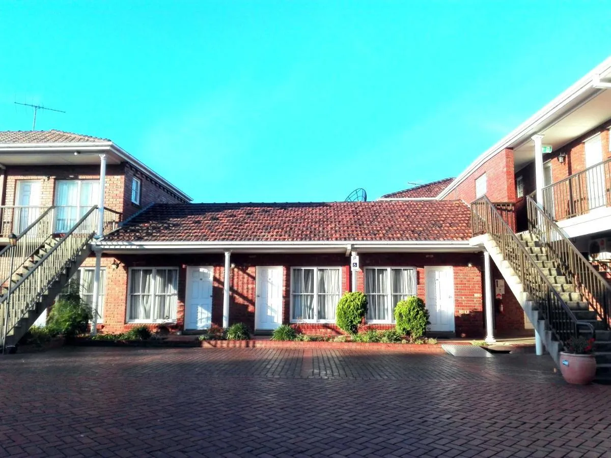 Image 5 of Glen Inn