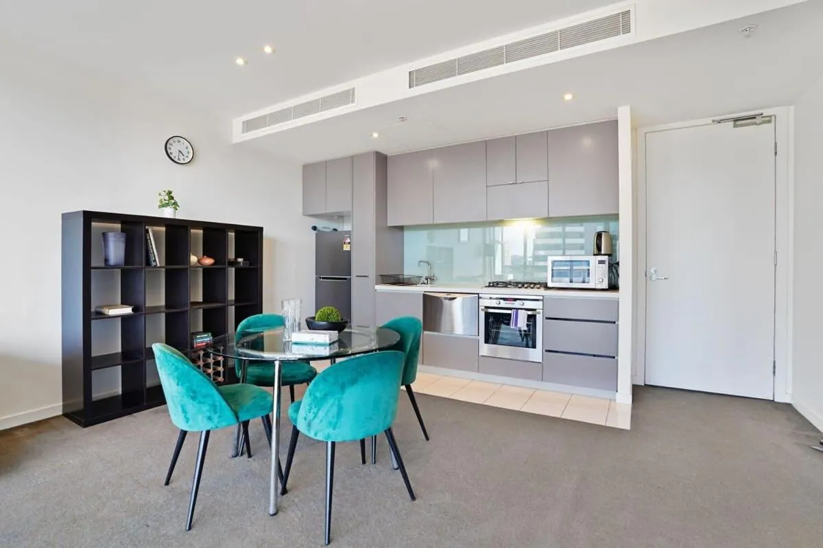 Image 3 of Grosvenor on Queens Luxury Melbourne CBD Apt