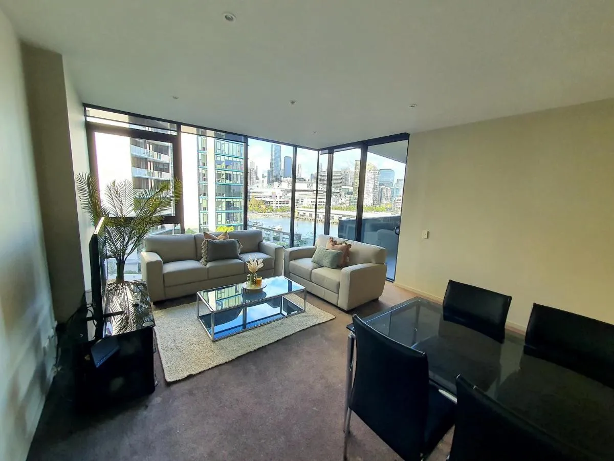 Image 1 of Harbour Escape Apartments Docklands