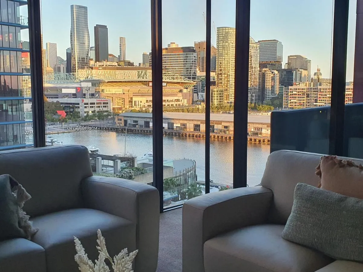 Image 5 of Harbour Escape Apartments Docklands