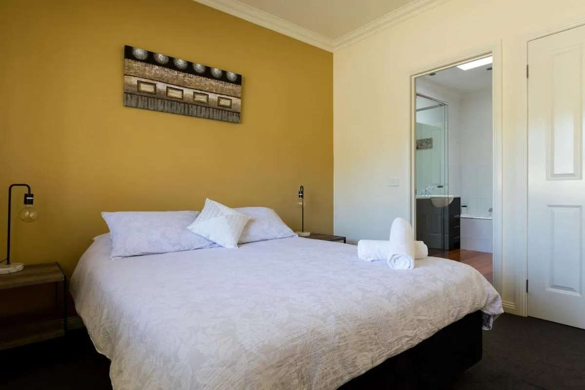 Image 6 of Healesville Cottage