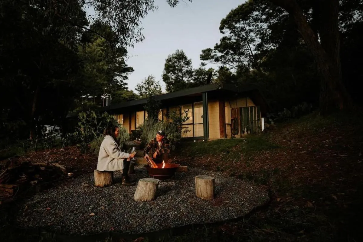 Image 2 of Healesville Mud Brick Hideaway