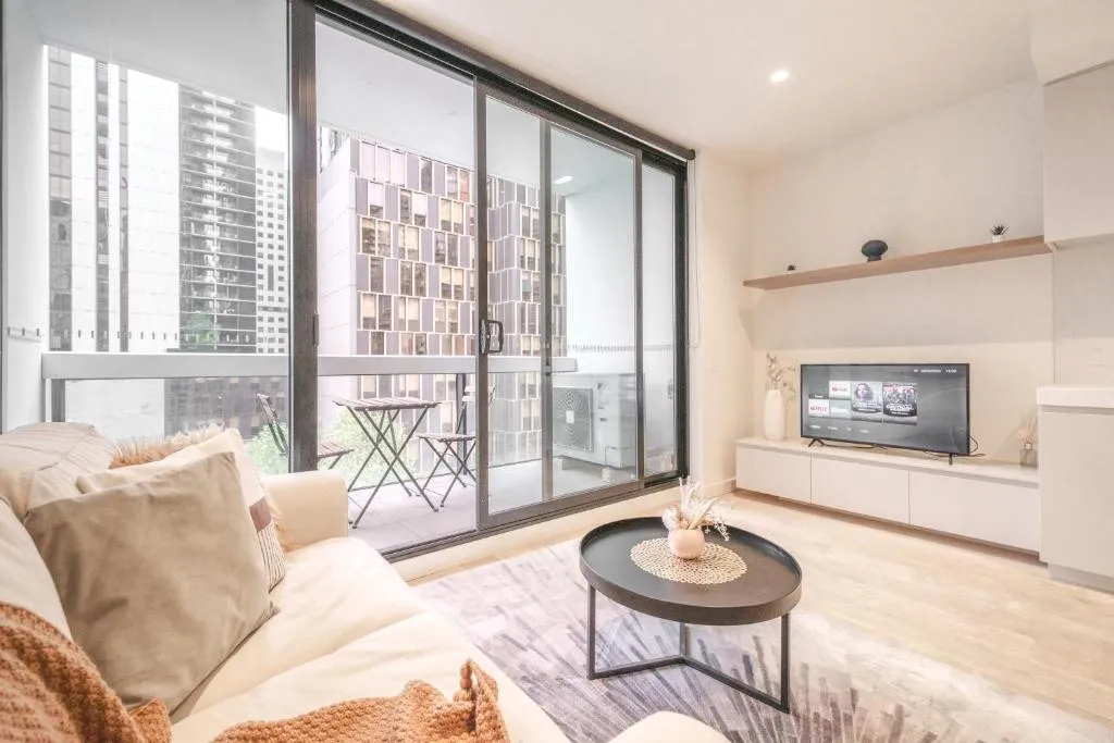 Image of Heart Melbourne Cbd 1bedroom Apartment Balcony