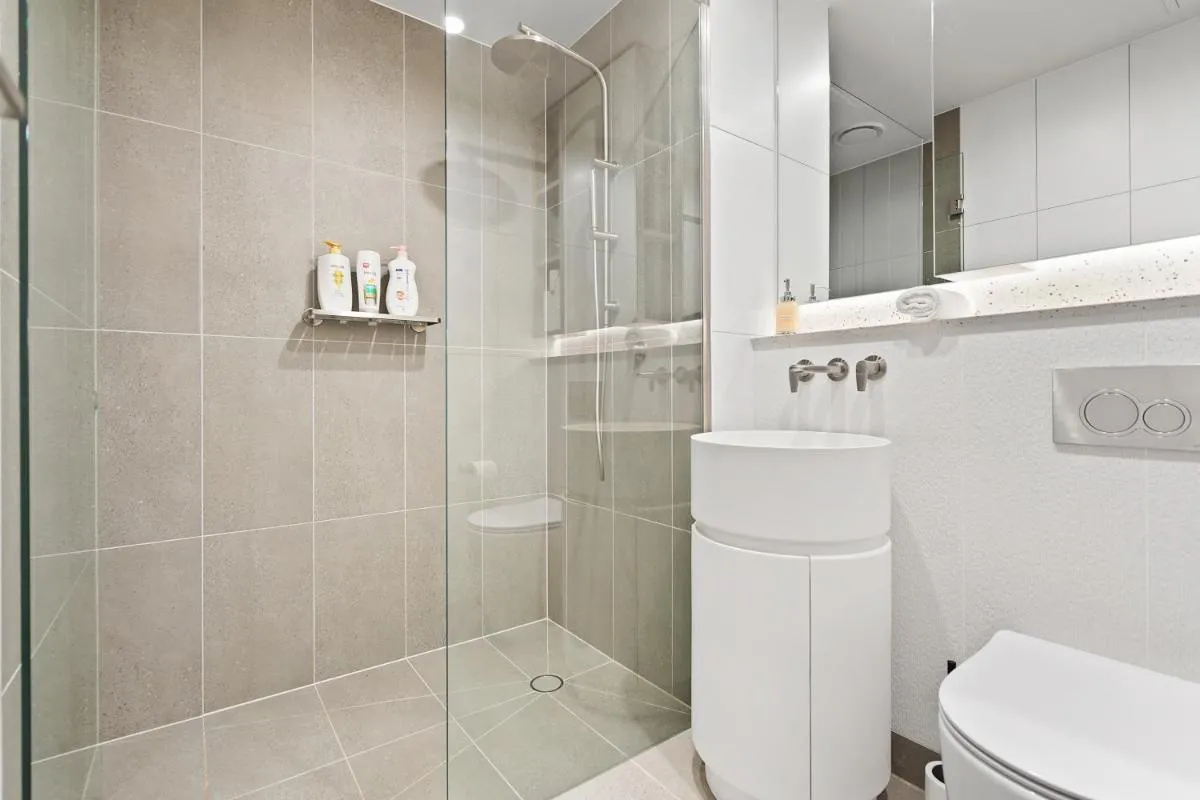 Image 2 of Hidden Gem Cosy 1B apt in central Melbourne #38015