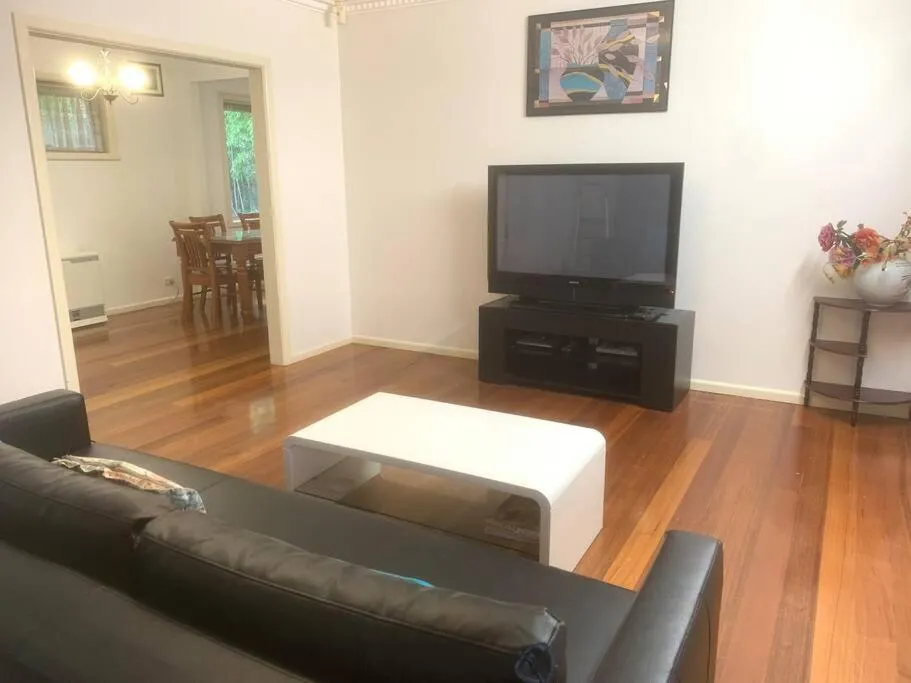 Image 4 of Ideal accommodation in Glen Waverley