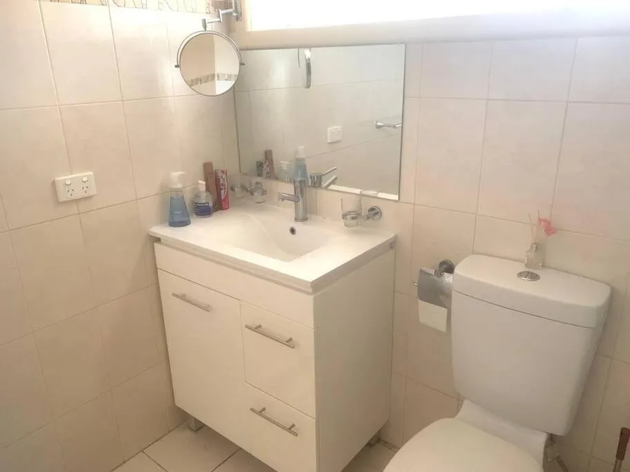 Image 2 of Ideal accommodation in Glen Waverley