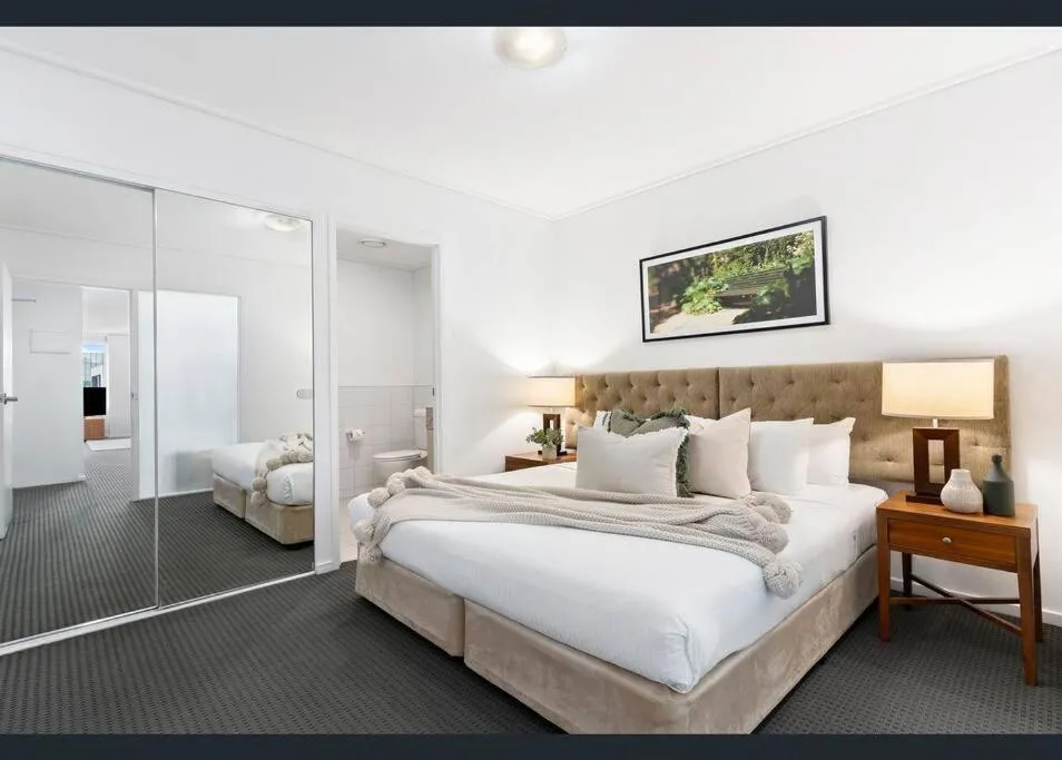 Image 1 of Jolimont Gem – East Melbourne Private Apt – MCG & Rod Laver Arena