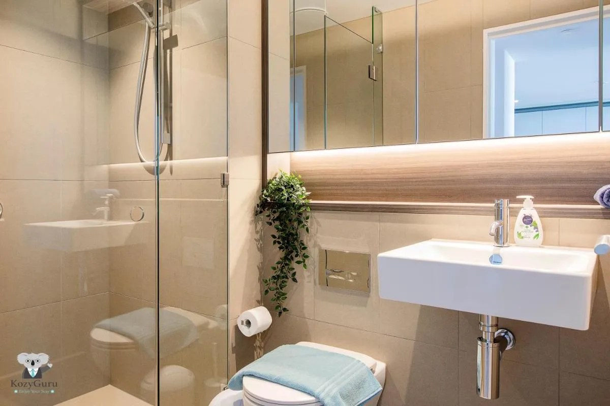 Image 6 of KOZYGURU DOCKLANDS LUXURY WATER VIEW APT 1 BED VDO915
