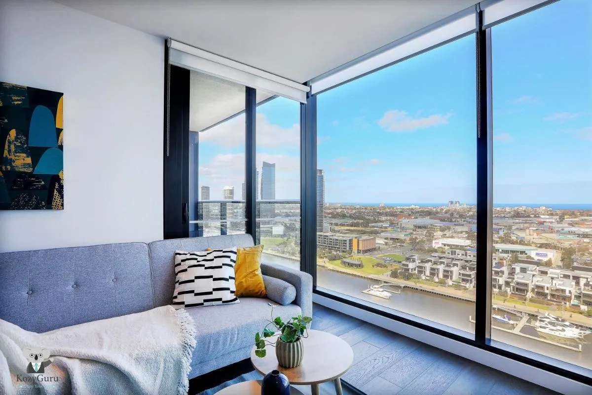 Image 4 of KOZYGURU DOCKLANDS LUXURY WATER VIEW APT 1 BED VDO915
