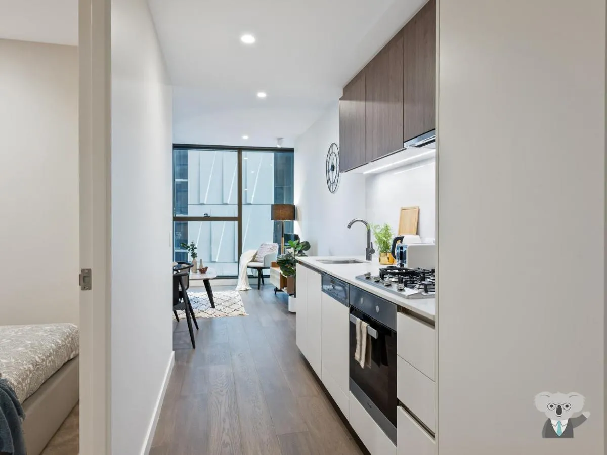 Image 4 of KOZYGURU MELBOURNE CITY PERFECT TRANQUIL SANCTUARY 1 BED APT VME023