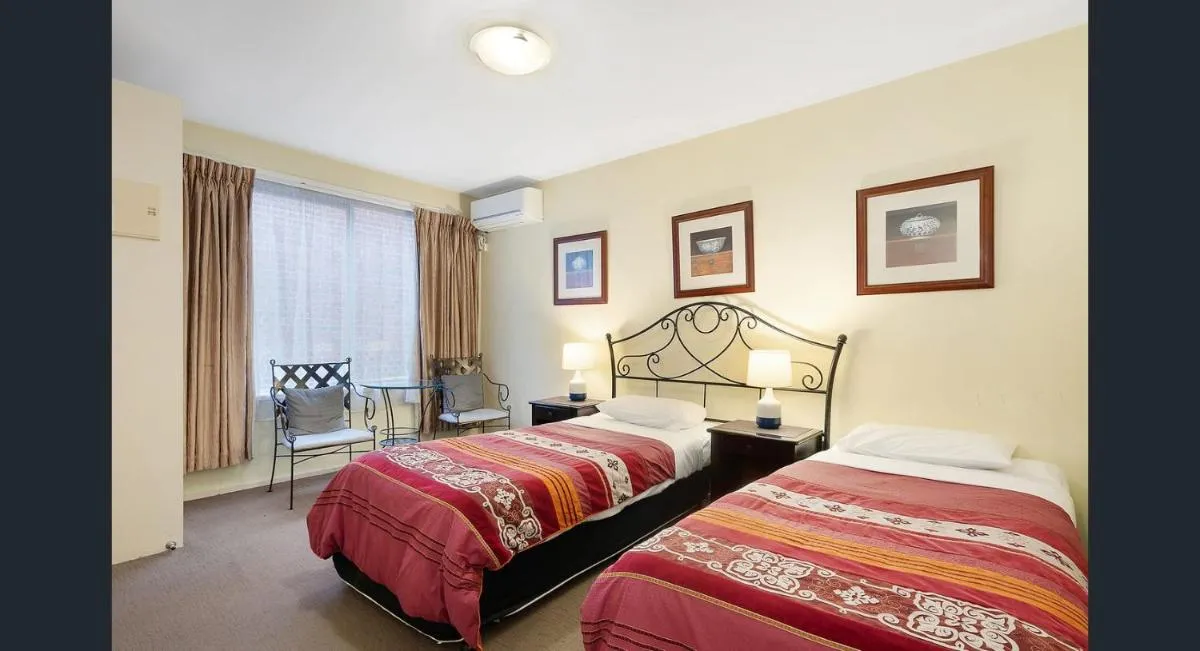 Image 1 of Knightsbridge Apartments