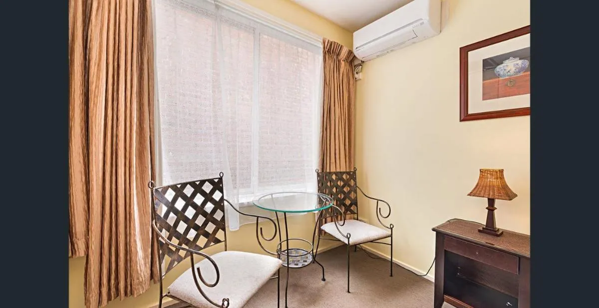 Image 3 of Knightsbridge Apartments