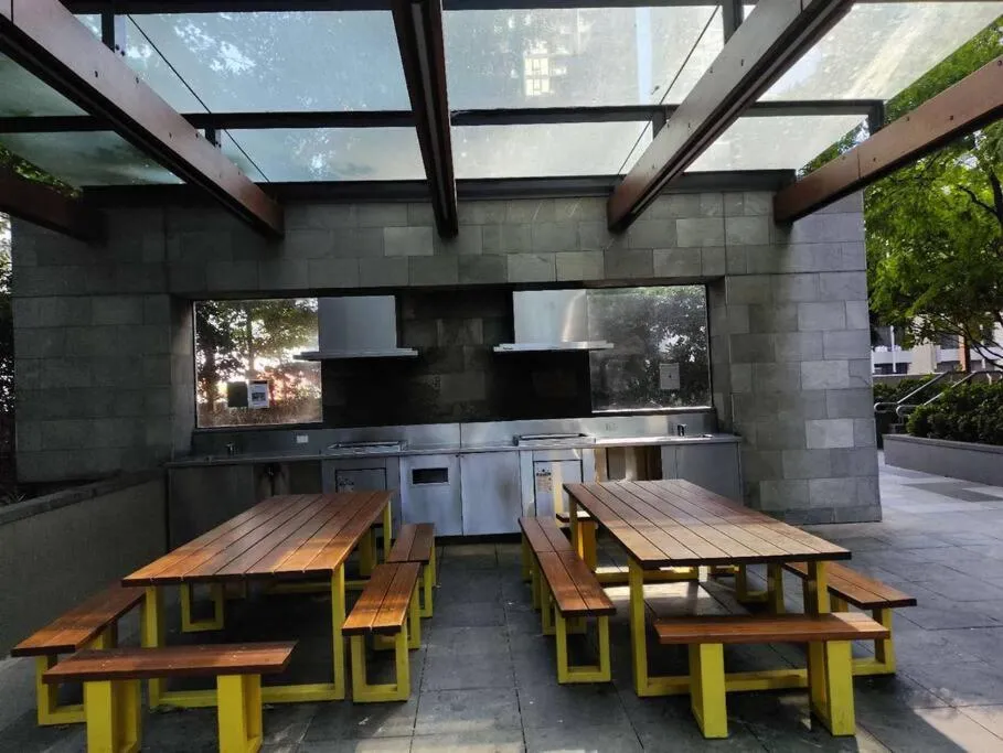 Image 2 of L6,1Min to SouthernCross, Free Tram,Pool,Gym
