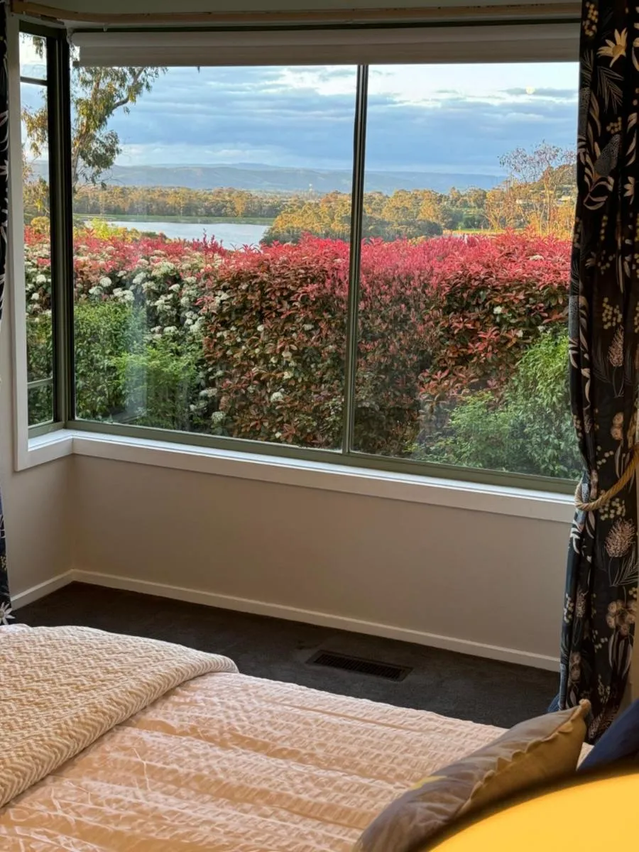 Image 1 of Lake view family house