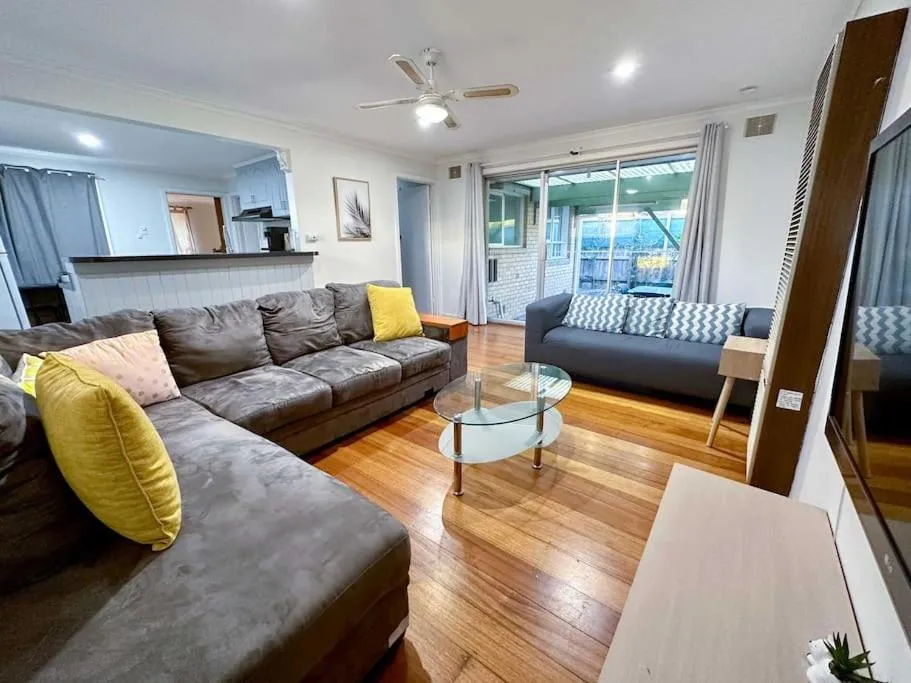 Image of Large Peaceful 4 Bedroom Home