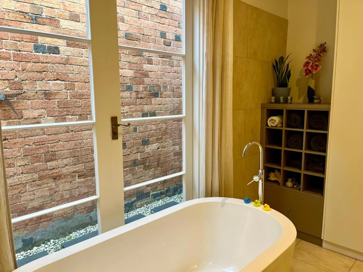 Image 2 of Lovely Victorian Terrace – Entire home