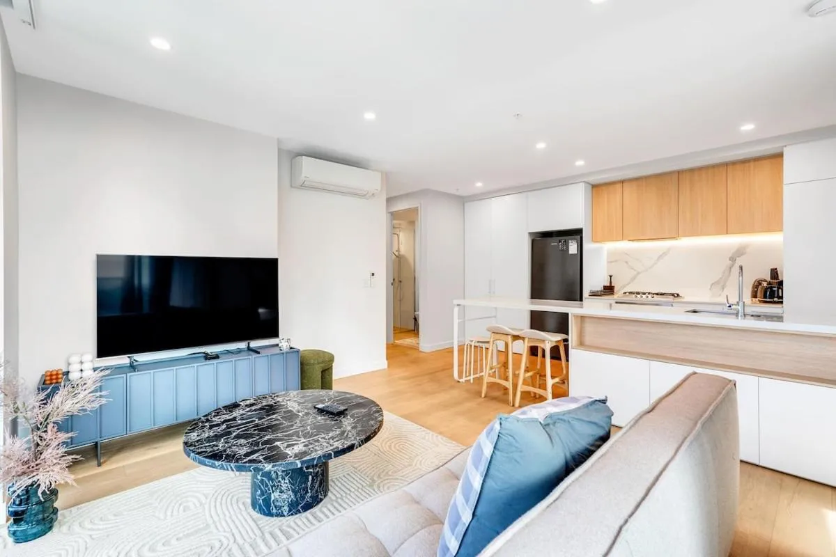 Image 6 of Lux 1 bedroom Executive Apt in Box Hill