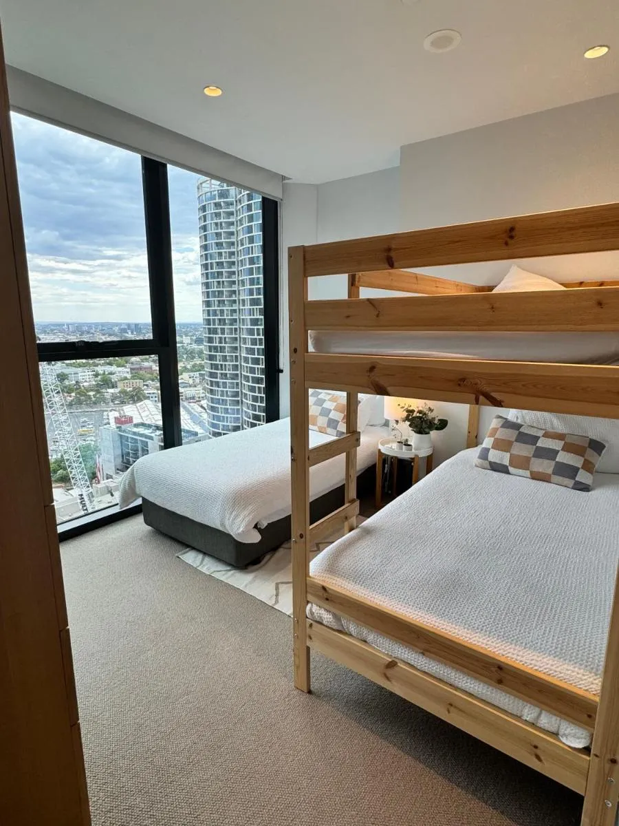 Image 3 of Lux Central CBD Apartment – FREE Tram Zone