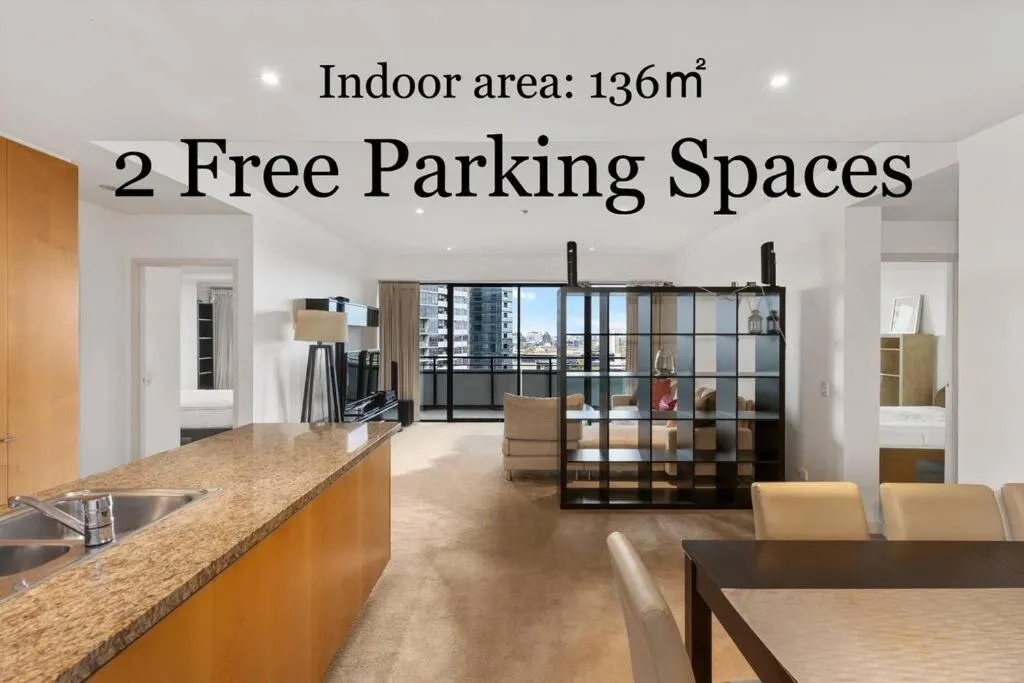 Image of Lux Short Stay 3 Bedrooms at Clarendon Tower
