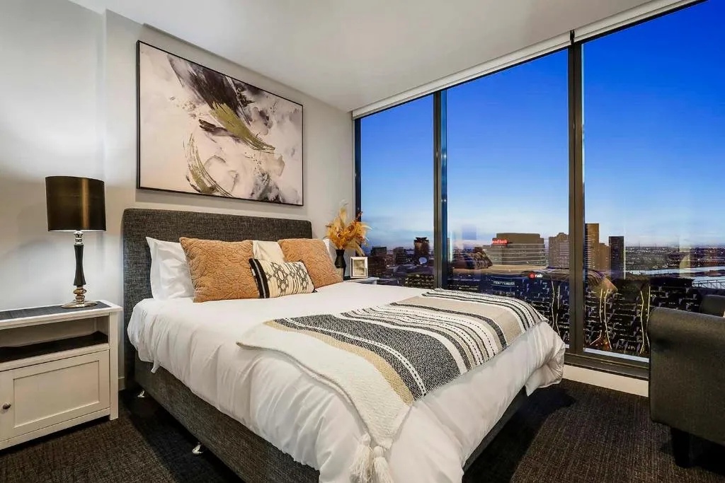Image of Luxurious Urban Retreat with Stunning Views