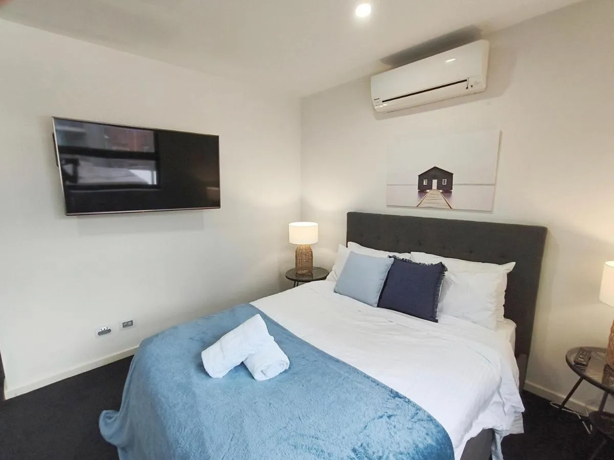 Image 6 of Luxury Beachside Townhouse – Walk to Beach – Private Rooftop Terrace