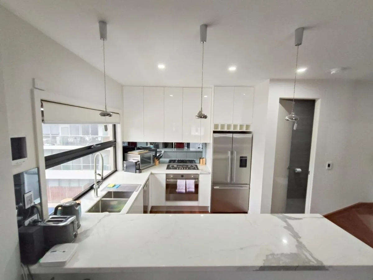 Image 3 of Luxury Beachside Townhouse – Walk to Beach – Private Rooftop Terrace