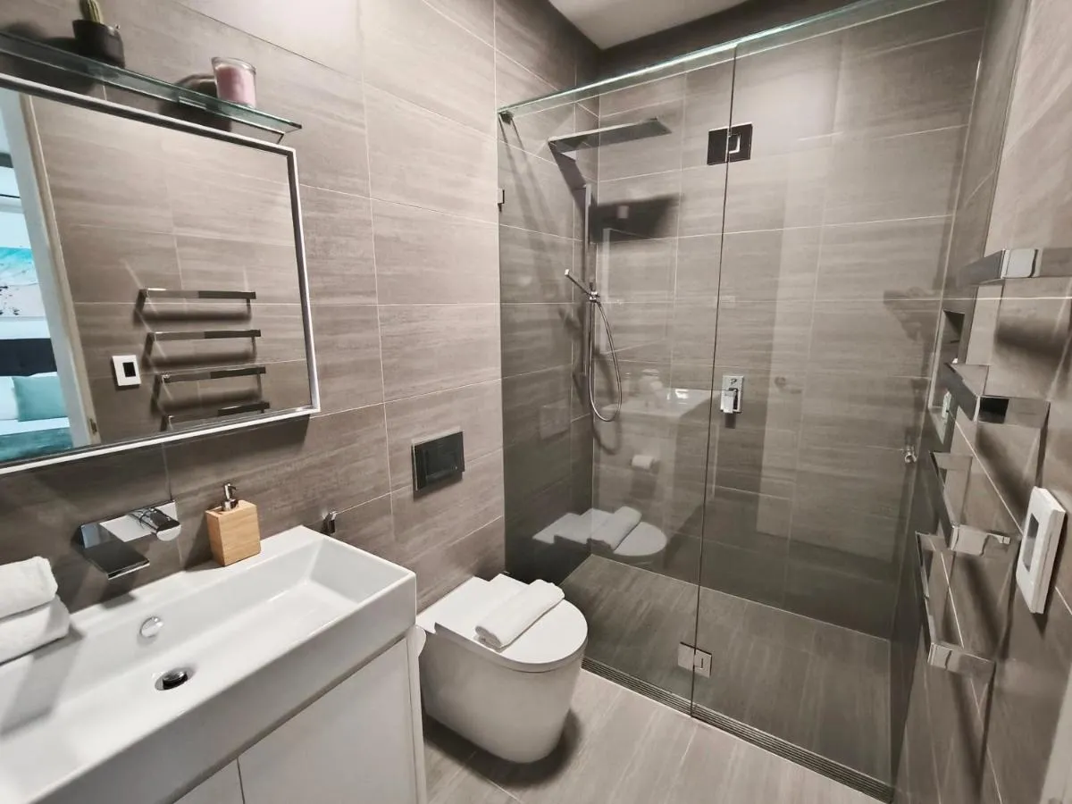 Image 2 of Luxury Beachside Townhouse – Walk to Beach – Private Rooftop Terrace