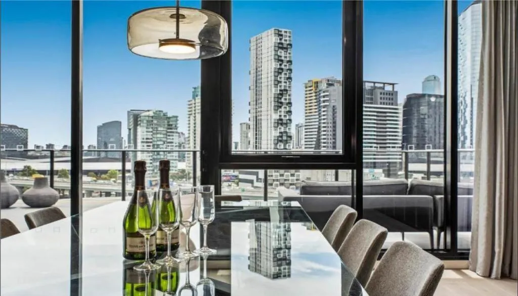 Image of Luxury Penthouse with Astonishing Bay and City Views