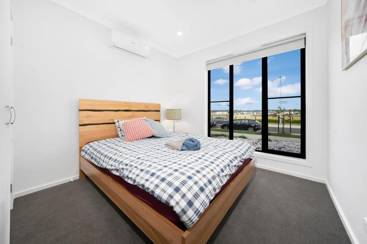 Image 1 of Luxury home, Mall, Breezy, Comfy