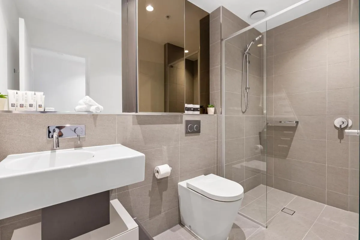 Image 2 of Lvl 54 West Side Place Best Location in Melb!